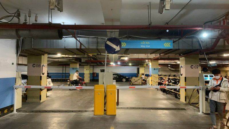 Thanh chắn barrier tự động tại trung tâm thương mại giúp tạo hình ảnh văn minh, hiện đại